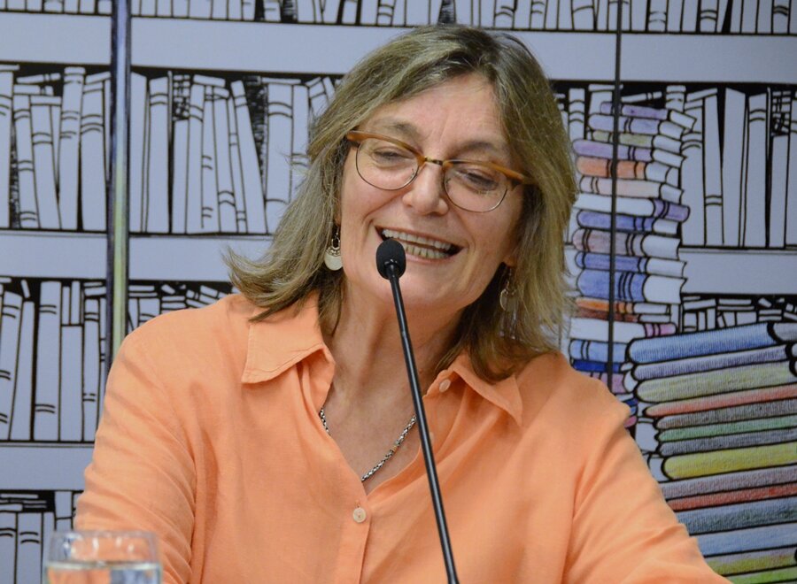Entrevista a Ana Inés Larre Borges.